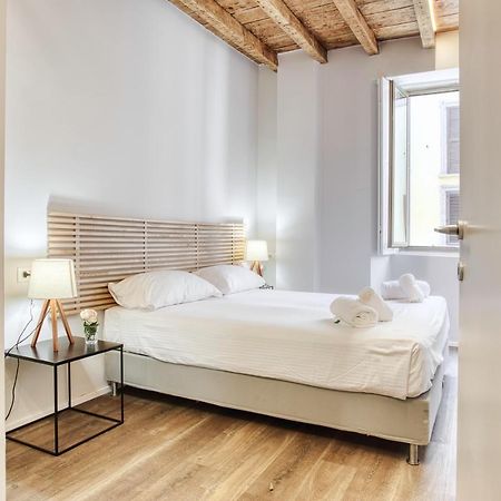 Joivy Delightful 1-Bed Flat In The Centre Of Milan Milão Exterior foto