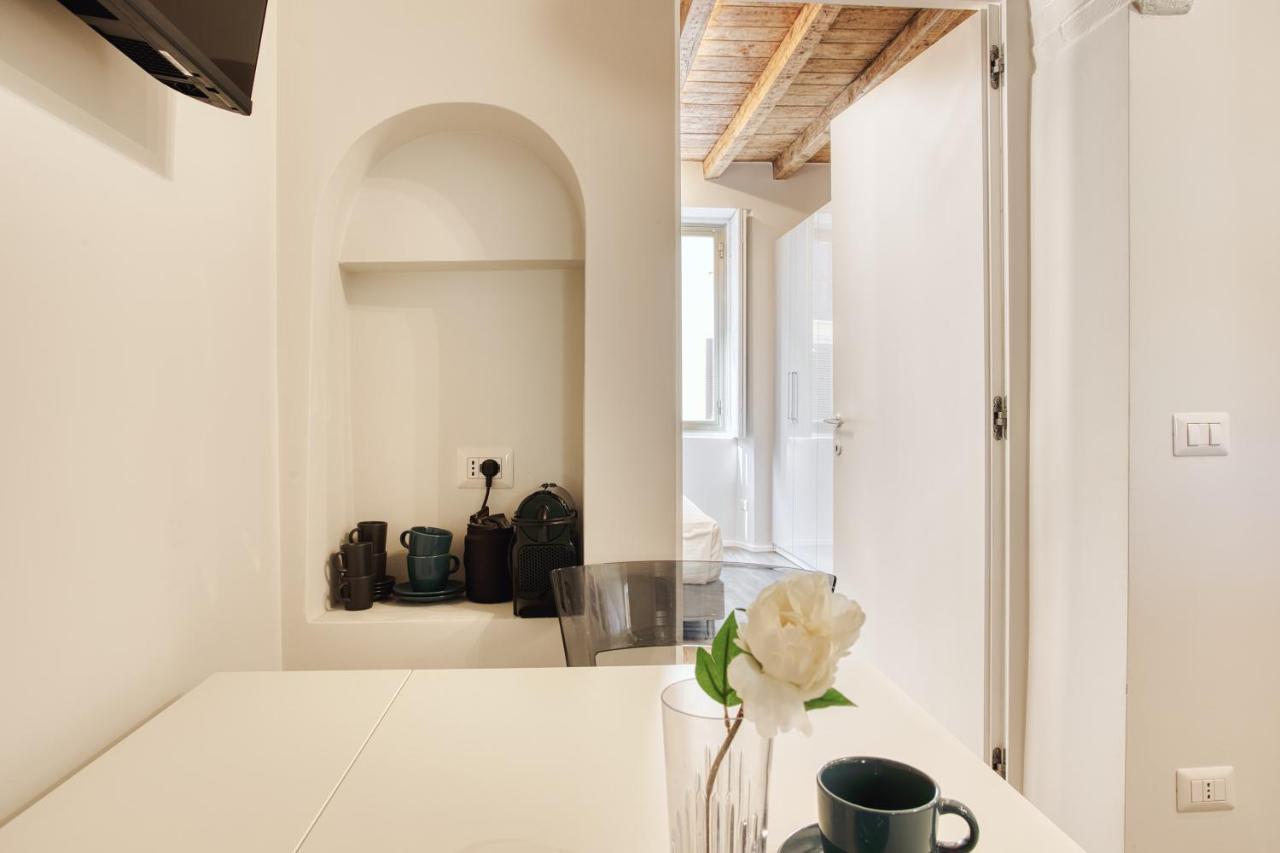 Joivy Delightful 1-Bed Flat In The Centre Of Milan Milão Exterior foto