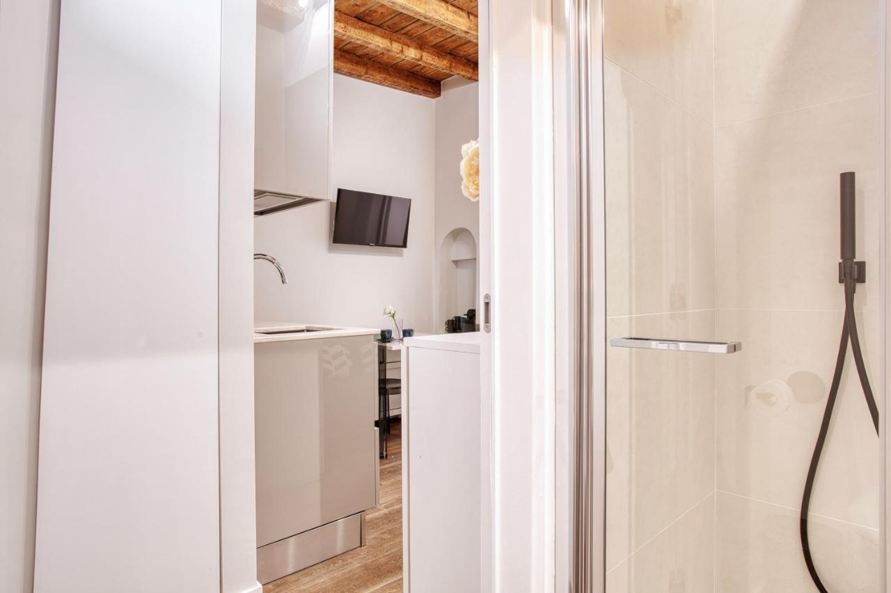 Joivy Delightful 1-Bed Flat In The Centre Of Milan Milão Exterior foto