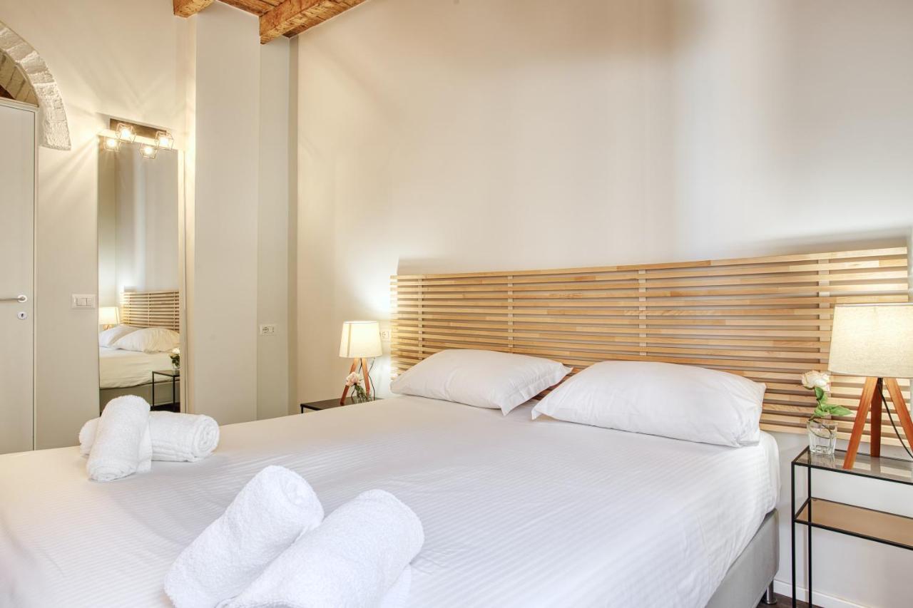 Joivy Delightful 1-Bed Flat In The Centre Of Milan Milão Exterior foto